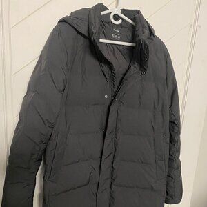 Uniqlo down coat mens size medium